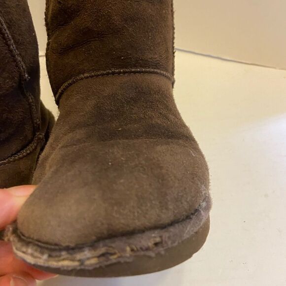 Ugg classic boot brown size 7 - Picture 5 of 8